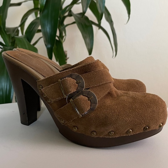 Clogs Wooden Buckle Heel Studded Suede Leather Women’s 9.5 Camel Tan Brown - Picture 1 of 10